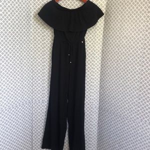 Over the shoulder GUESS black jumpsuit